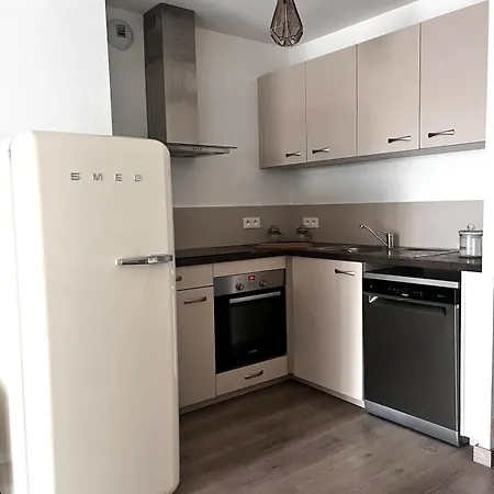 Place De Parking En Sous Sol Privatif Apartment *
