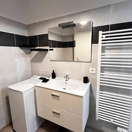 Place De Parking En Sous Sol Privatif Apartment Ajaccio (Corsica)