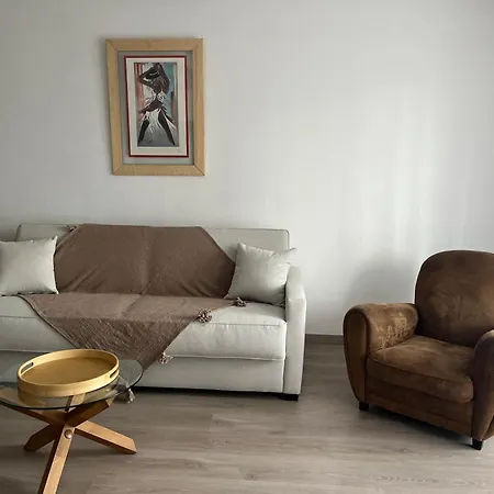 Place De Parking En Sous Sol Privatif Apartmán *