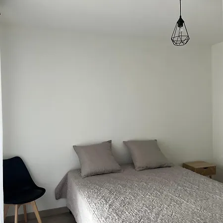 Place De Parking En Sous Sol Privatif Apartmán *