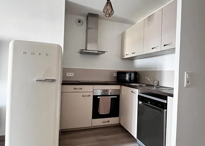 Place De Parking En Sous Sol Privatif Apartmán *